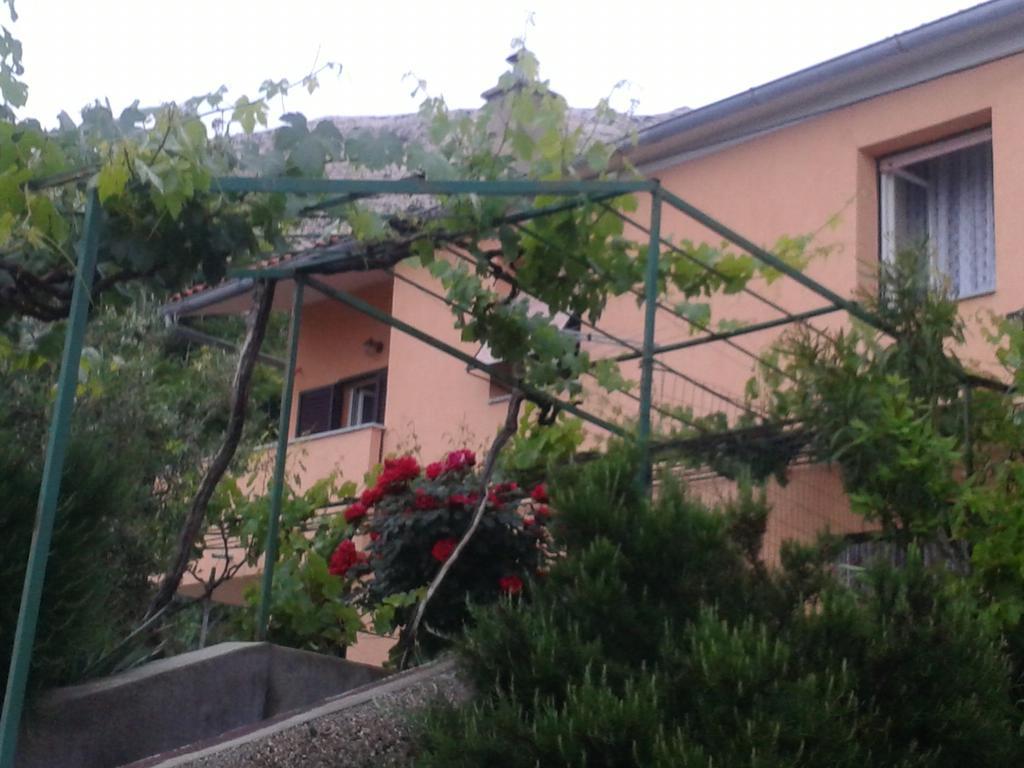 Studio Apartman Stara Baška Εξωτερικό φωτογραφία