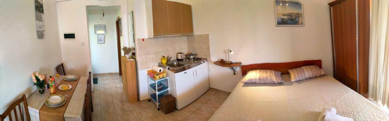 Studio Apartman Stara Baška Εξωτερικό φωτογραφία