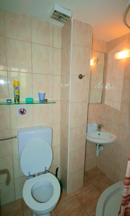 Studio Apartman Stara Baška Εξωτερικό φωτογραφία